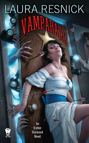 Vamparazzi (Esther Diamond, #4)