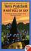 A Hat Full of Sky (Discworld, #32)