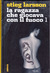 La ragazza che giocava con ...
