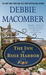 The Inn at Rose Harbor: A Novel (Paperback)