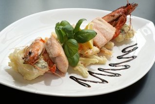 Fantastic Fish, Supreme Shellfish! Jessica Howard Fantastic Fish, Supreme Shellfish! Jessica Howard