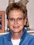 Jane Harkness debrosse
