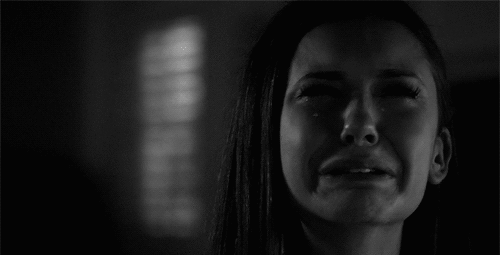 Znalezione obrazy dla zapytania crying girl gif tumblr